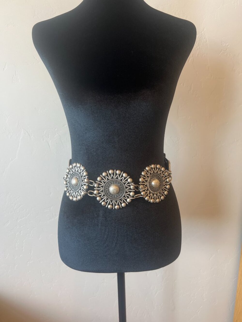 Chico's  Silver Tone Concho Belt Boho Western Medallion Adjustable S/M